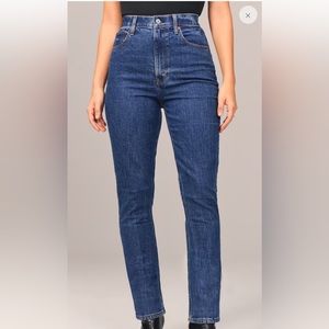 Abercrombie Curve Love Ultra High Rise 90s Slim Straight Jean